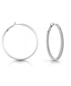 Aros Guess UBE28094 fabricados en acero inoxidable.